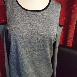 Like New Calvin Klein grey top size medium.